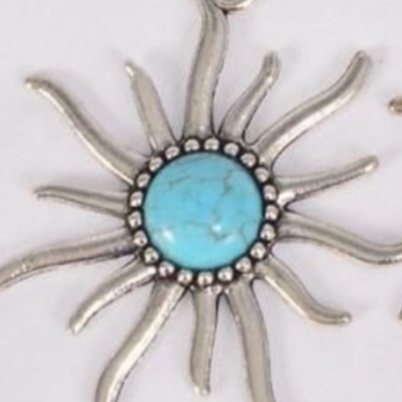 $5 when Bundled with 2 other items. 
Antique-like Sun, Semiprecious Stone, NWT. - Picture 7 of 8